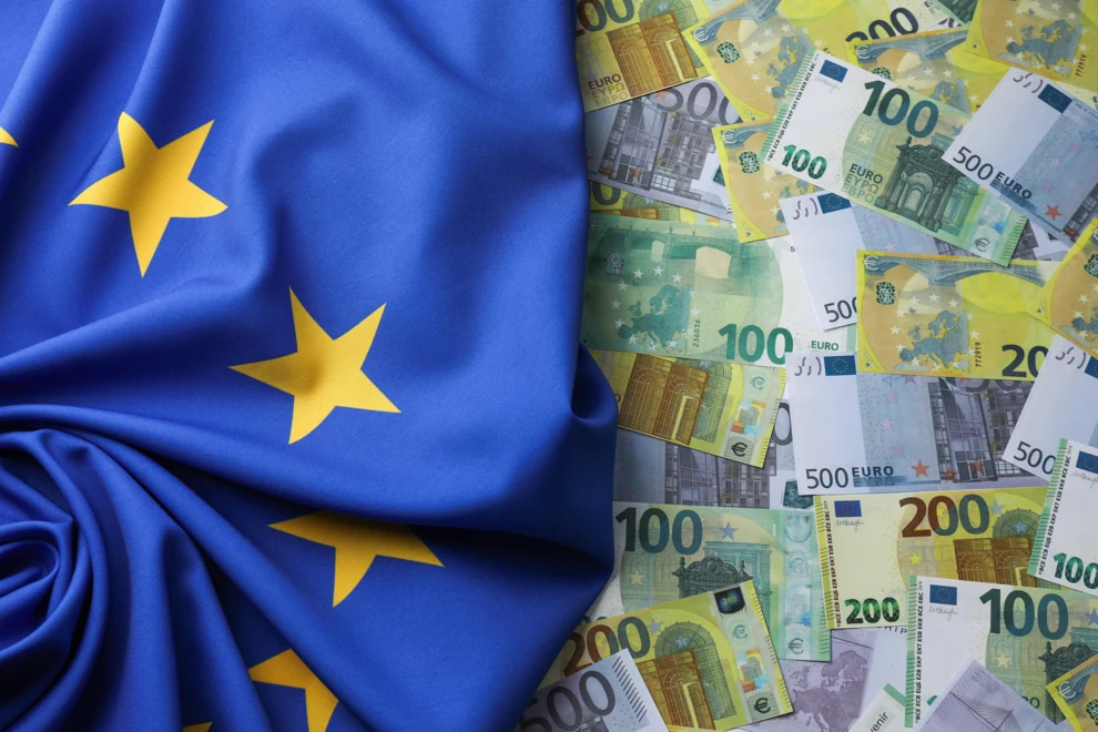 EU flagga med pengar